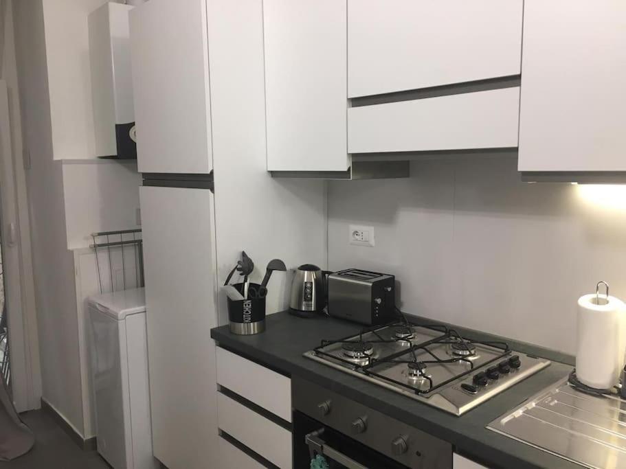 Beautiful Apartment Next To Piazza Di Spagna Рим Екстериор снимка