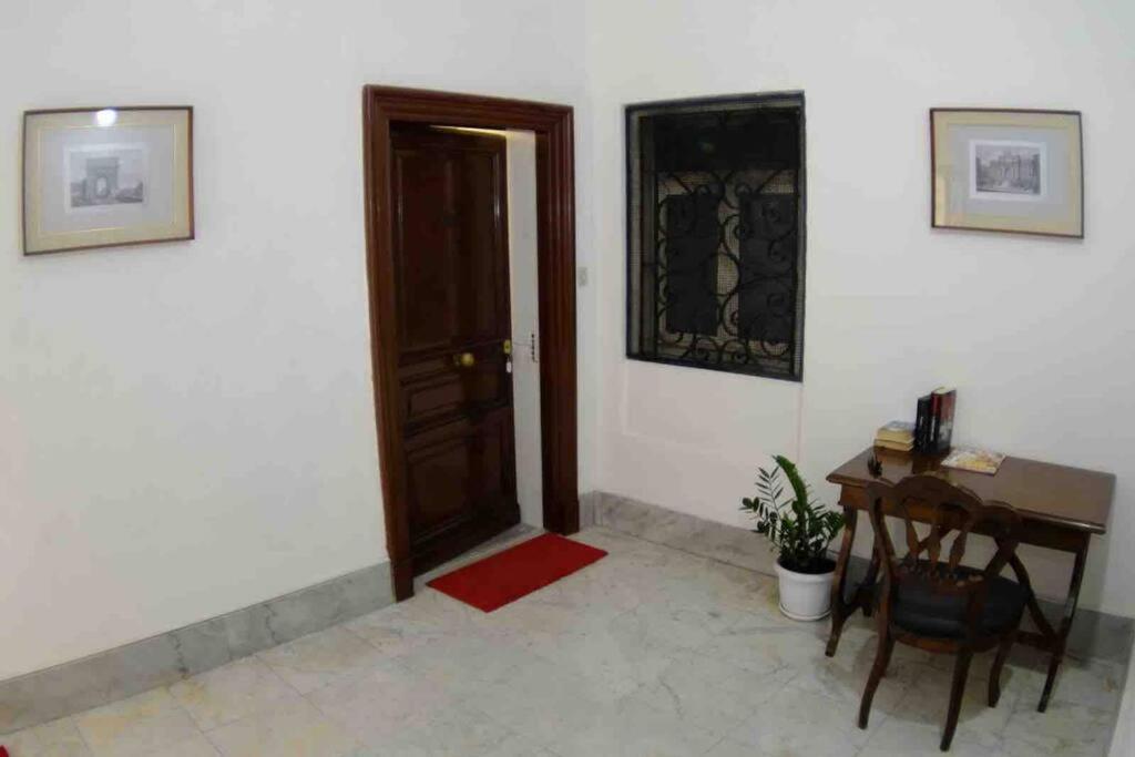 Beautiful Apartment Next To Piazza Di Spagna Рим Екстериор снимка