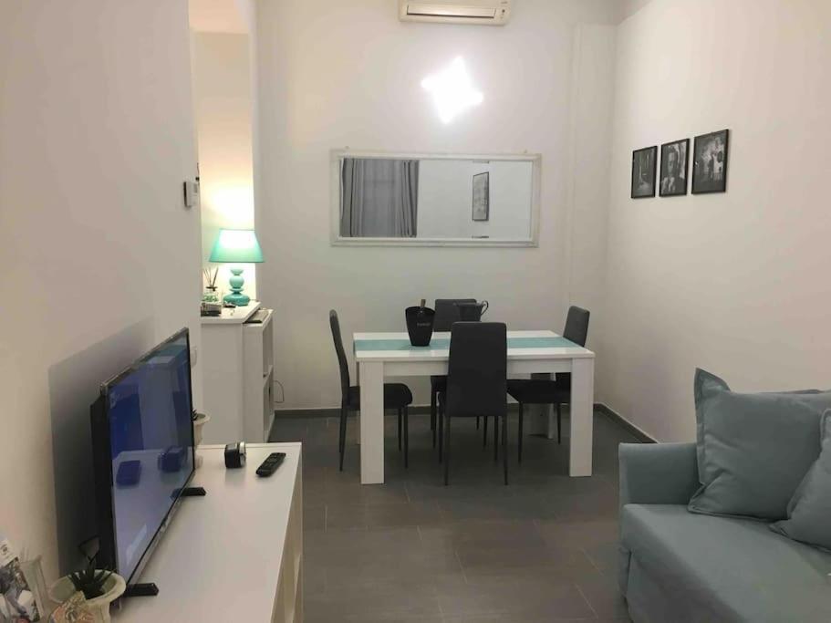 Beautiful Apartment Next To Piazza Di Spagna Рим Екстериор снимка